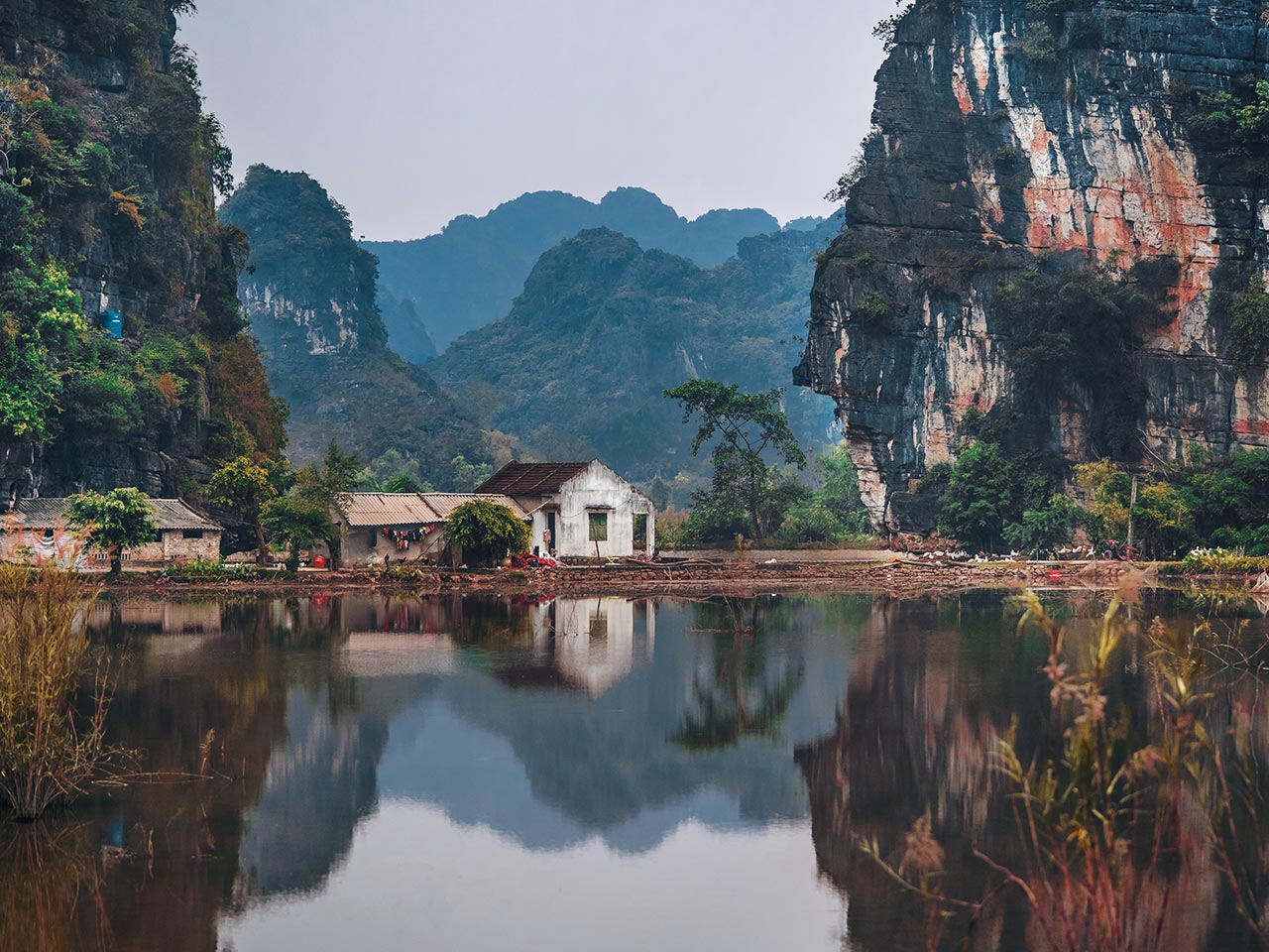 MÓNG CÁI - HẠ LONG - NINH BÌNH - TRÀNG AN